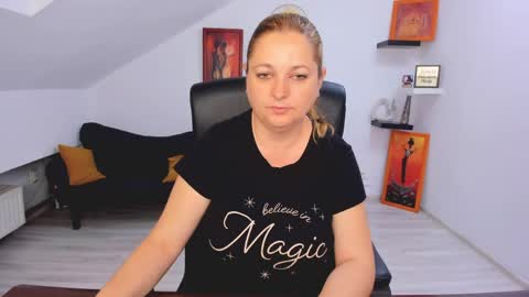 Snapshot of deliciouslolly chatting on 05-22-26, 02:51 DeliciousLolly online show from 05-22-26, 02:51