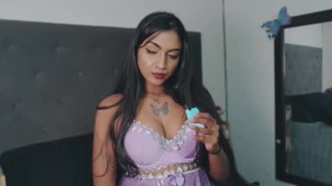 Snapshot of delilah_blazee chatting on 06-05-26, 04:13 Delilah Blaze online show from 06-05-26, 04:13
