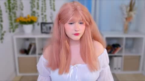 Delilah or Laila online show from 04-05-26, 09:56