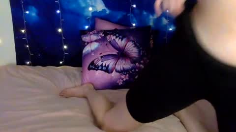 Snapshot of delilalove3412 chatting on 07-18-26, 04:33 DelilaLove3412 online show from 07-18-26, 04:33