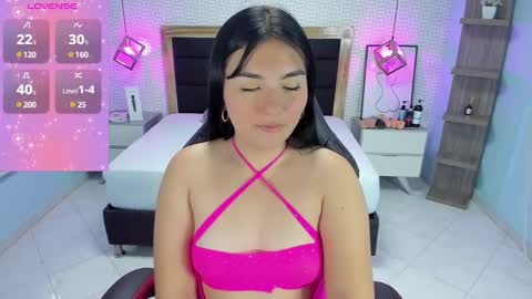 Snapshot of delilaquinn chatting on 02-07-25, 12:17 delilaquinn online show from 02-07-25, 12:17