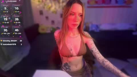 Della online show from 07-29-26, 04:16