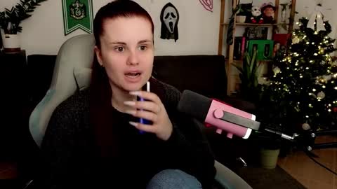 dellacrush_ online show from 12-22-25, 06:05