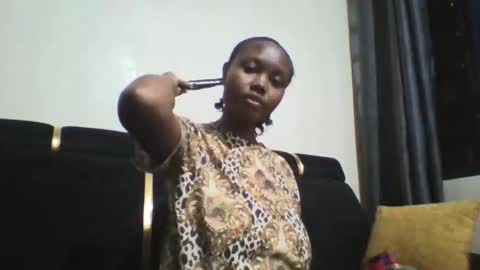 Snapshot of dellarine517299 chatting on 10-10-25, 04:28 dellarine517299 online show from 10-10-25, 04:28