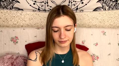 Sia online show from 02-12-26, 12:33