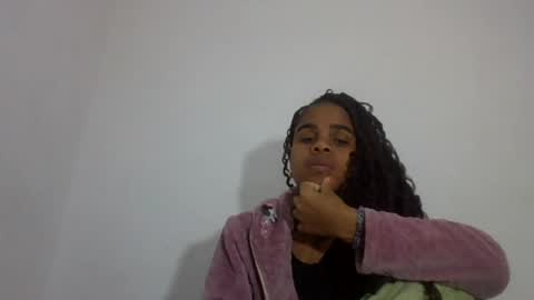 Snapshot of delphineee chatting on 07-01-26, 04:25 delphine online show from 07-01-26, 04:25