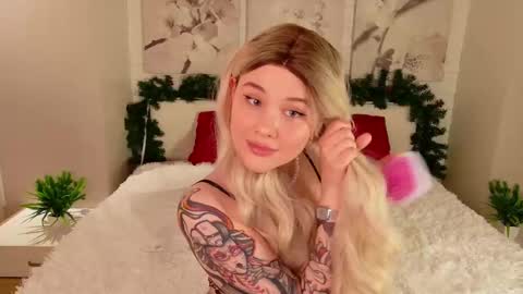 Delia online show from 12-22-25, 11:51