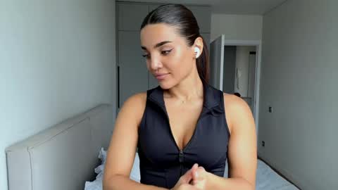 Snapshot of demetricekorf chatting on 05-14-26, 08:10 Anna online show from 05-14-26, 08:10