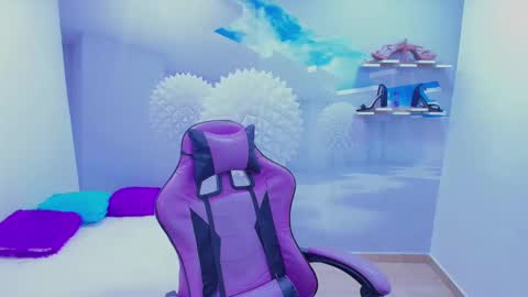 DEMI online show from 11-05-25, 12:27