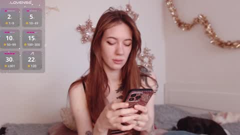 Snapshot of demiamour chatting on 12-15-24, 09:45 Demi. not your babybabebb and other shit online show from 12-15-24, 09:45