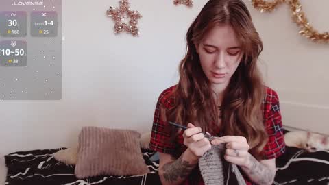 Snapshot of demiamour chatting on 12-31-24, 10:58 Demi. not your babybabebb and other shit online show from 12-31-24, 10:58