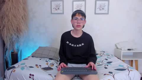 Snapshot of demian_hush chatting on 02-07-26, 07:17 demian_hush online show from 02-07-26, 07:17