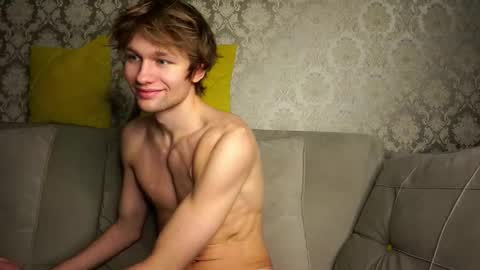 Snapshot of demoninangel chatting on 02-08-26, 04:05 Dave19 online show from 02-08-26, 04:05