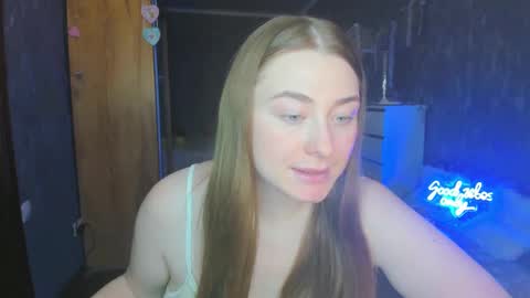 Snapshot of demure_soul chatting on 02-26-25, 01:19 Sophie online show from 02-26-25, 01:19