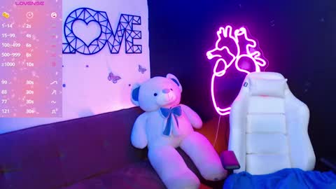 Snapshot of demyanderson_ chatting on 01-11-25, 02:09 Demy online show from 01-11-25, 02:09