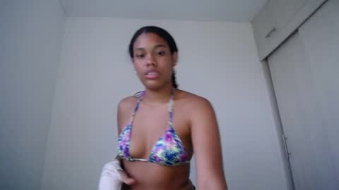 Snapshot of dena_k_ chatting on 01-06-25, 10:58 Dena k s online show from 01-06-25, 10:58