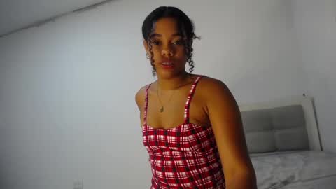 Snapshot of dena_k_ chatting on 02-16-25, 11:05 Dena k s online show from 02-16-25, 11:05