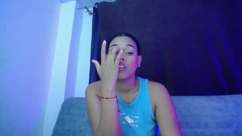 Snapshot of dena_k_ chatting on 10-11-25, 10:14 Dena k s online show from 10-11-25, 10:14