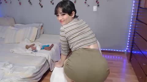 Denisse    schedule Monday to Friday 1300-1900 mexican time Saturday-maybe it could be a surprise IDEPENDENT MODEL online show from 12-20-24, 02:30
