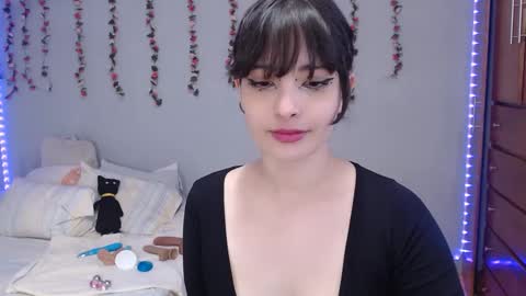 Denisse    schedule Monday to Friday 1300-1900 mexican time Saturday-maybe it could be a surprise IDEPENDENT MODEL online show from 01-04-25, 11:38