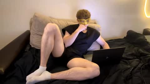 Snapshot of deniel_horny chatting on 05-04-26, 08:10 Deni online show from 05-04-26, 08:10