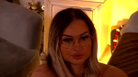 Ela online show from 05-26-26, 11:01