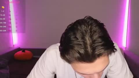 Den online show from 12-21-25, 02:24