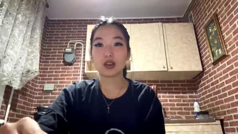 Emma online show from 11-05-25, 12:38