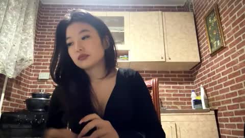 Snapshot of denysebernacchi chatting on 02-15-26, 02:14 Emma online show from 02-15-26, 02:14