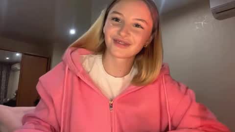 Vi  Victoria online show from 10-13-25, 06:52