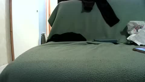 Snapshot of dereck59 chatting on 10-16-25, 06:09 dereck59 online show from 10-16-25, 06:09