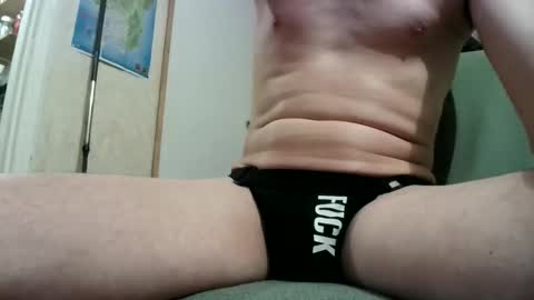 Snapshot of dereck59 chatting on 10-19-25, 05:08 dereck59 online show from 10-19-25, 05:08