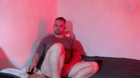 Dereck Mills3 online show from 04-25-26, 03:31