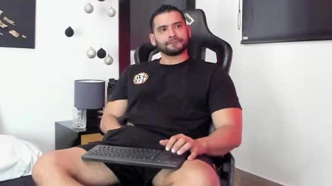 Dereck Vega online show from 12-11-24, 10:16