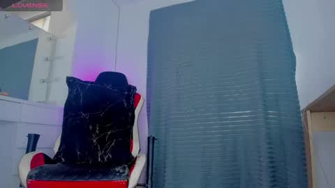 dereckhardd online show from 04-15-26, 02:24