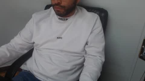     online show from 01-11-26, 04:28