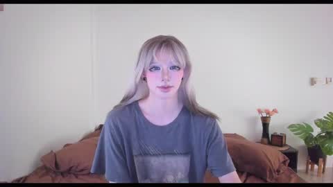 Snapshot of deserve_dessert chatting on 06-14-26, 01:02 Domi online show from 06-14-26, 01:02
