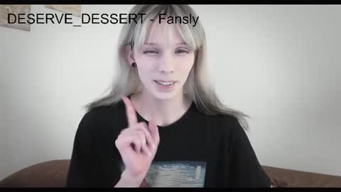 Snapshot of deserve_dessert chatting on 07-21-26, 12:35 Domi online show from 07-21-26, 12:35