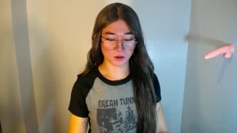 LORINE online show from 12-18-24, 02:06