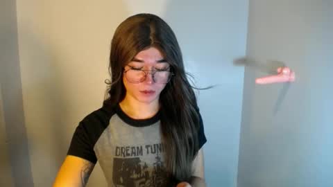 LORINE online show from 12-19-24, 11:18