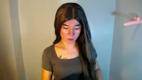 LORINE online show from 12-26-24, 02:27