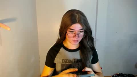 LORINE online show from 01-11-25, 11:02