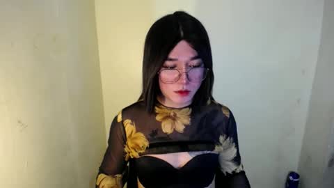 LORINE online show from 01-22-25, 06:52