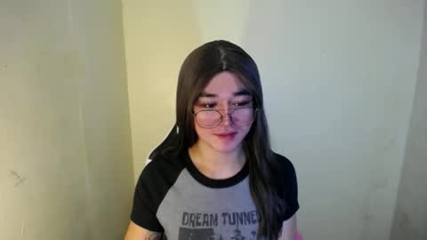LORINE online show from 02-22-25, 02:28