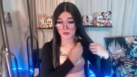 LORINE online show from 09-26-25, 01:59