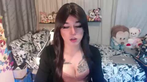 LORINE online show from 10-14-25, 06:03