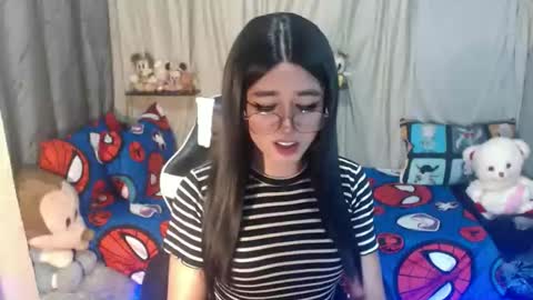 LORINE online show from 10-17-25, 04:53