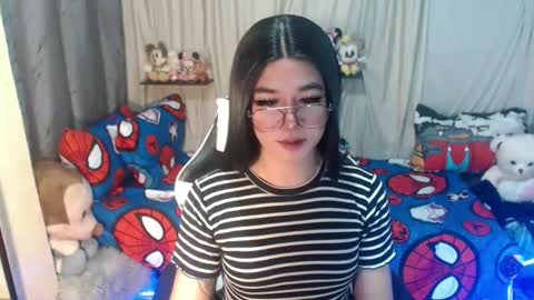 LORINE online show from 10-20-25, 04:18