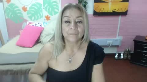 Snapshot of desire_latin chatting on 07-16-26, 04:46 VALERIA online show from 07-16-26, 04:46
