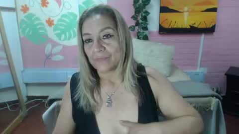 Snapshot of desire_latin chatting on 07-28-26, 08:34 VALERIA online show from 07-28-26, 08:34